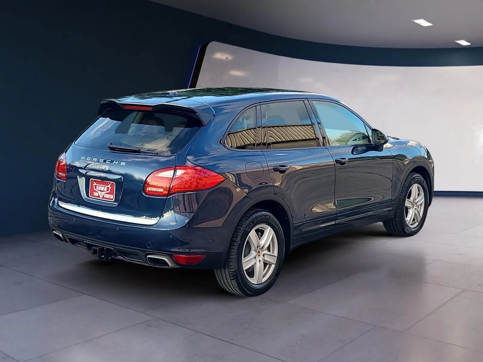 Used 2013 Porsche Cayenne S AWD/4WD image 5