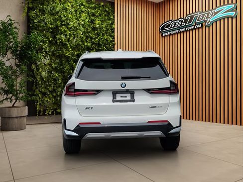 Used 2025 BMW X1 xDrive28i AWD/4WD image 4