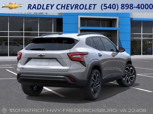 New 2026 Chevrolet Trax RS image 4