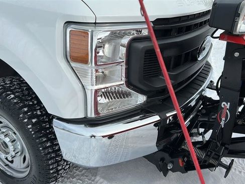 Used 2022 Ford F250 XL w/ Power Equipment Group image 3