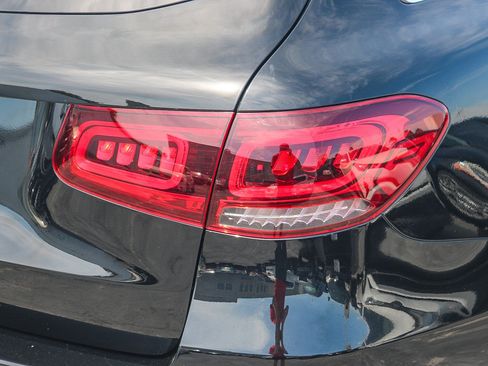 Used 2022 Mercedes-Benz GLC 300 image 10
