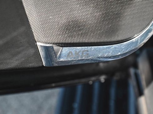 Used 2022 Cadillac Escalade Premium Luxury Platinum image 10