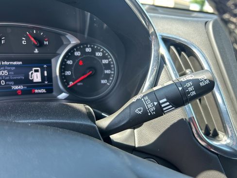 Used 2023 Chevrolet Equinox LT w/ Driver Convenience Package image 24