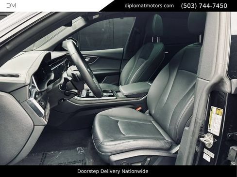 Used 2021 Audi Q8 Prestige AWD/4WD image 17