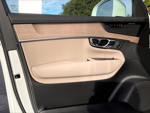 New 2026 Volvo XC90 T8 Ultra image 24