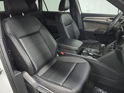 Used 2023 Volkswagen Atlas Cross Sport SE AWD/4WD image 15