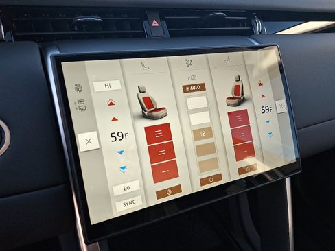 Used 2025 Land Rover Discovery Sport S image 17