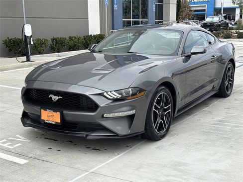 Used 2023 Ford Mustang Premium image 7