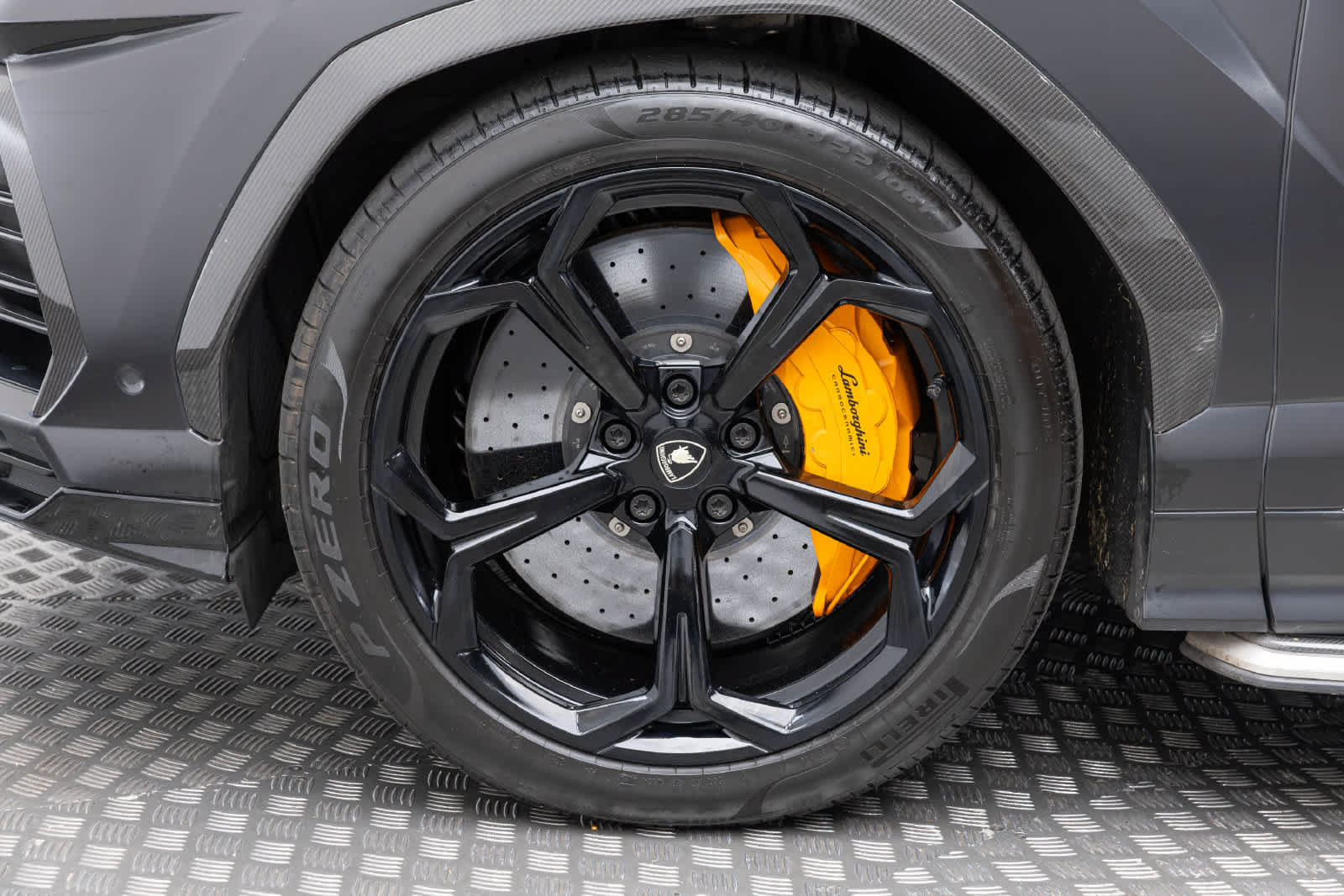 Used 2021 Lamborghini Urus AWD/4WD image 7