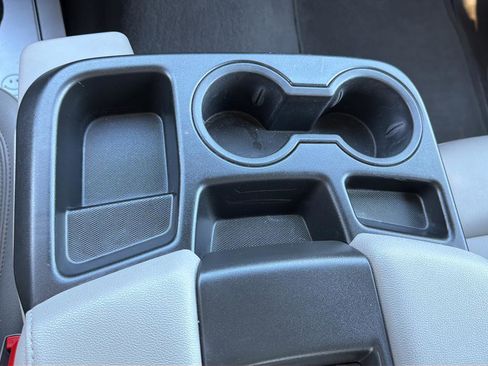 Used 2025 GMC Sierra 1500 SLT image 27