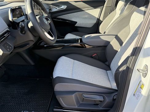New 2025 Volkswagen ID.4 Pro image 12