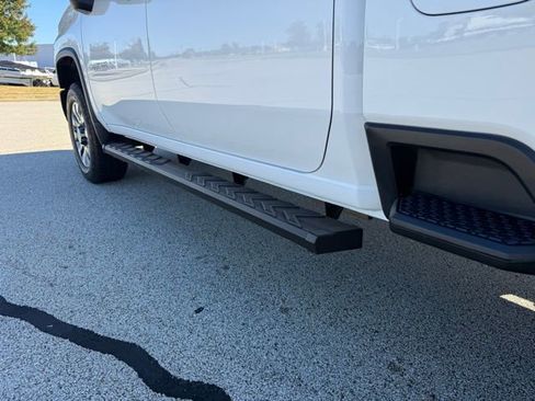 Used 2024 Chevrolet Silverado 2500 Custom w/ Custom Value Package image 24