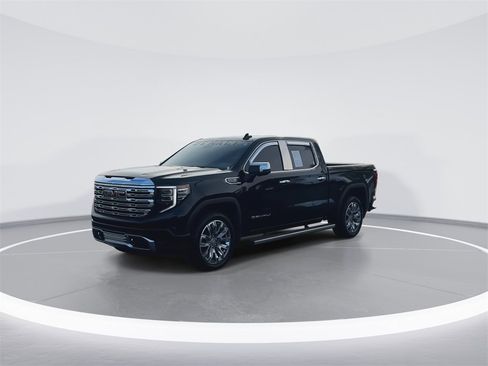 Used 2022 GMC Sierra 1500 Denali w/ Denali Reserve Package image 4