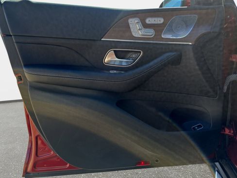 Used 2021 Mercedes-Benz GLS 450 4MATIC image 26