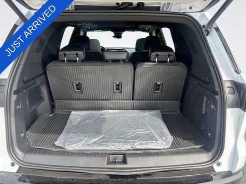 New 2026 Chevrolet Traverse High Country w/ LPO, Floor Liner Package FWD image 26