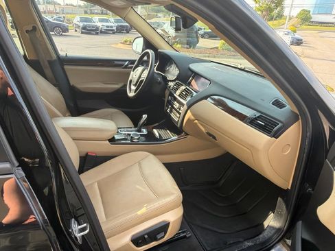 Used 2017 BMW X3 sDrive28i RWD image 19