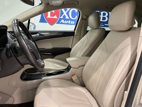 Used 2017 Lincoln MKC Premiere image 29