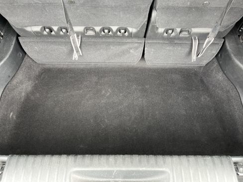 Used 2025 Chrysler Pacifica Select FWD image 10