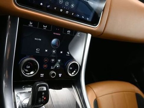 Used 2020 Land Rover Range Rover Sport HSE Dynamic image 18