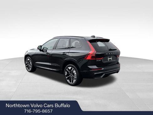 New 2026 Volvo XC60 B5 Plus w/ Climate Package image 3