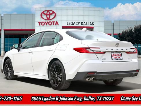 Used 2025 Toyota Camry SE w/ Convenience Package AWD/4WD image 8