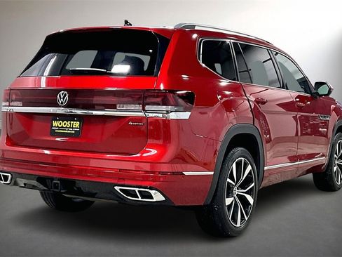 Used 2024 Volkswagen Atlas SEL Premium R-Line image 5