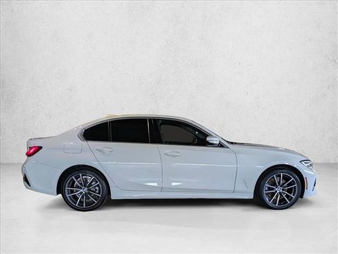Used 2019 BMW 330i Sedan w/ Premium Package image 4