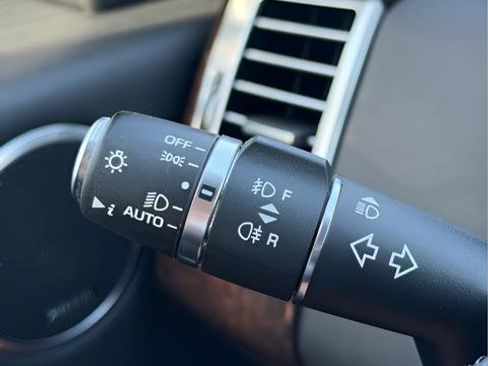 Used 2020 Land Rover Range Rover HSE image 12