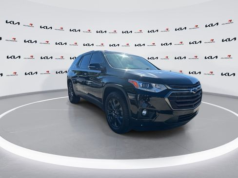 Used 2020 Chevrolet Traverse RS image 2