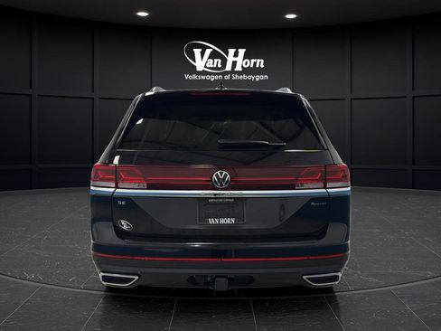 Used 2024 Volkswagen Atlas SE w/ Black Wheel Package image 6