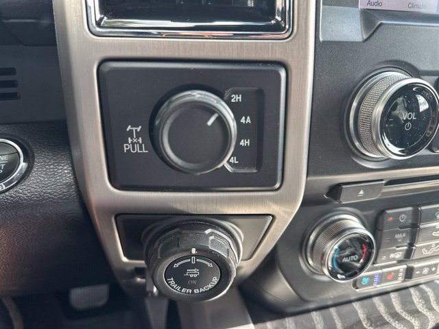Used 2018 Ford F150 Platinum w/ Equipment Group 701A Luxury AWD/4WD image 23
