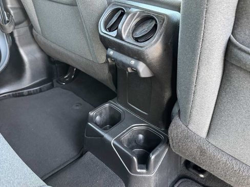 Used 2024 Jeep Wrangler Unlimited Sport AWD/4WD image 19
