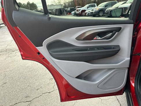 Used 2023 GMC Terrain SLT w/ Tech Package image 22