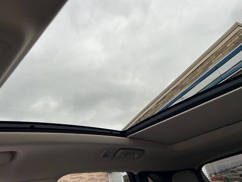 Used 2020 Ford Escape SE image 23