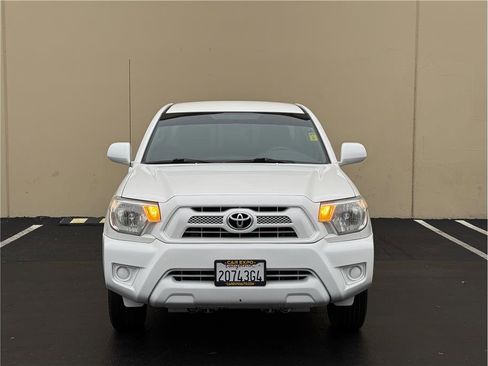 Used 2014 Toyota Tacoma 2WD Regular Cab image 3