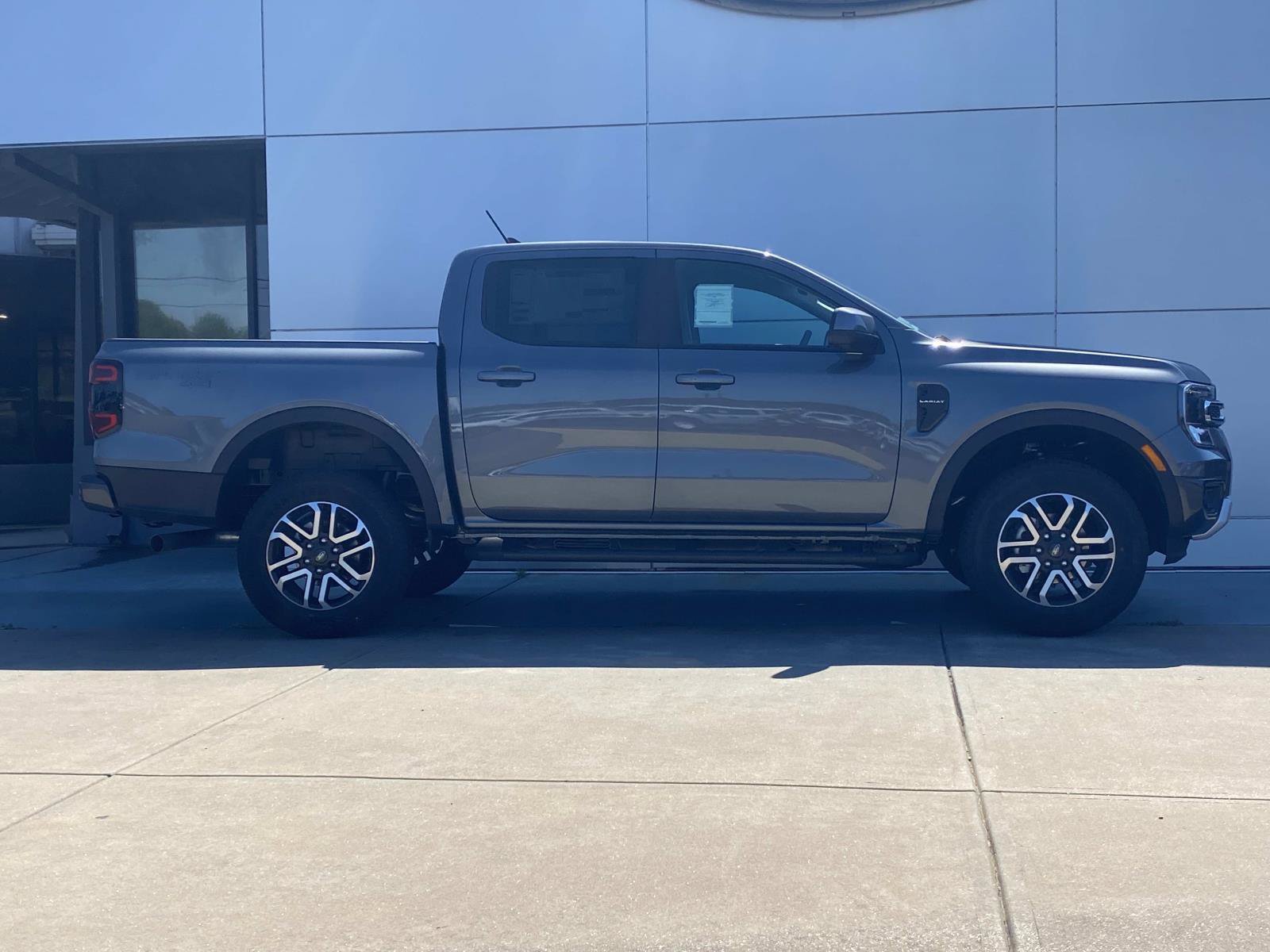 New 2026 Ford Ranger Lariat w/ Convenience Package AWD/4WD image 3