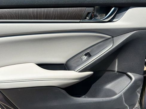 Used 2019 Honda Accord EX-L image 27