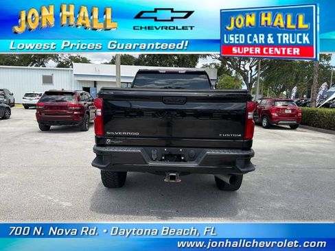 Used 2021 Chevrolet Silverado 2500 Custom w/ Custom Value Package AWD/4WD image 10