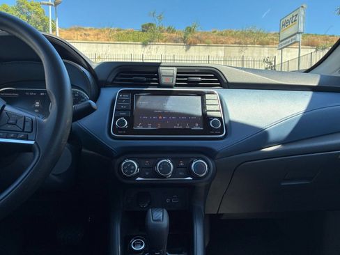 Used 2025 Nissan Versa SV FWD image 17