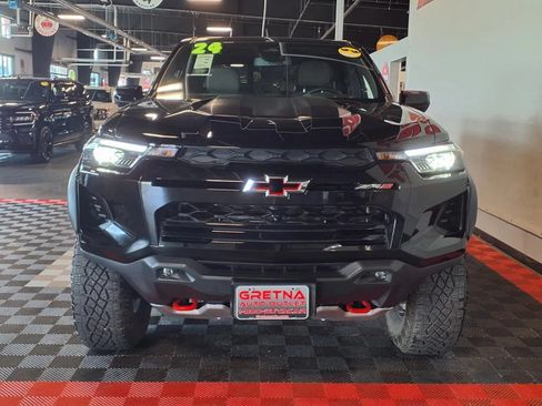 Used 2024 Chevrolet Colorado ZR2 w/ Technology Package AWD/4WD image 3