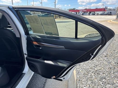 Used 2017 Lexus ES 350 350 w/ Luxury Package image 22