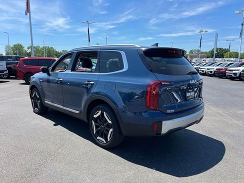 Used 2024 Kia Telluride S w/ S Sunroof Package FWD image 5