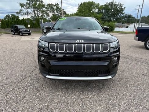 Used 2022 Jeep Compass Limited AWD/4WD image 8