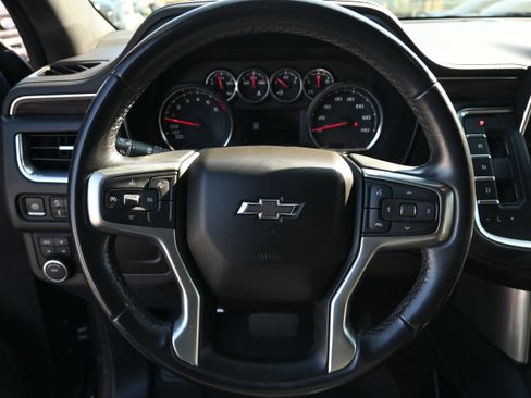 Used 2021 Chevrolet Tahoe Z71 w/ Rear Media and Nav Package image 19