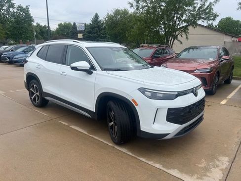 New 2026 Volkswagen Tiguan SE AWD/4WD image 1