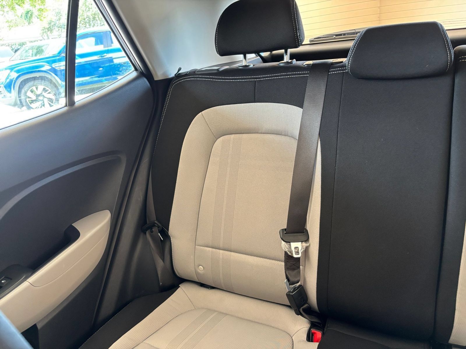 Used 2026 Hyundai Venue SEL FWD image 38
