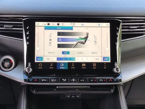 New 2026 Jeep Grand Wagoneer 4WD image 18