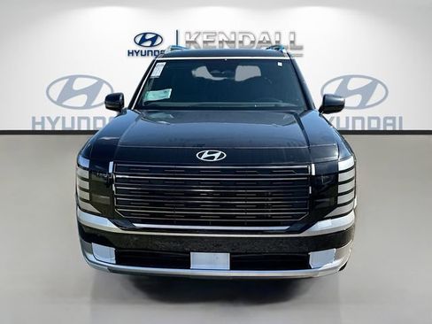 Used 2026 Hyundai Palisade Calligraphy image 2