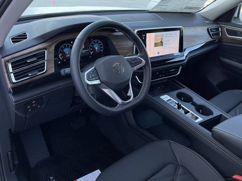 New 2026 Volkswagen Atlas SE image 11