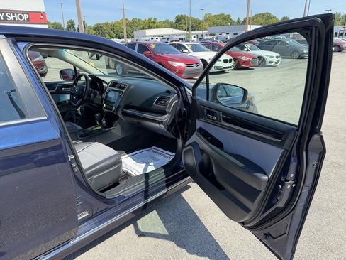Used 2018 Subaru Legacy 2.5i Sport AWD/4WD image 9